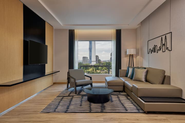 Renaissance Kuala Lumpur Hotel & Convention Centre