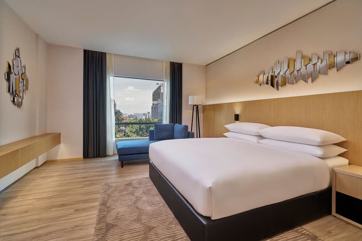 Renaissance Kuala Lumpur Hotel & Convention Centre