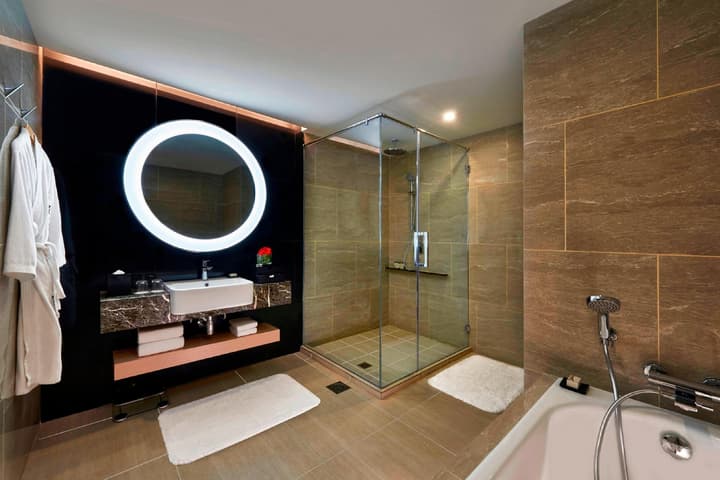 Renaissance Kuala Lumpur Hotel & Convention Centre
