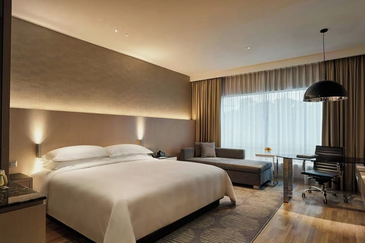 Renaissance Kuala Lumpur Hotel & Convention Centre