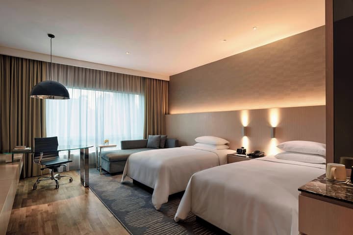 Renaissance Kuala Lumpur Hotel & Convention Centre