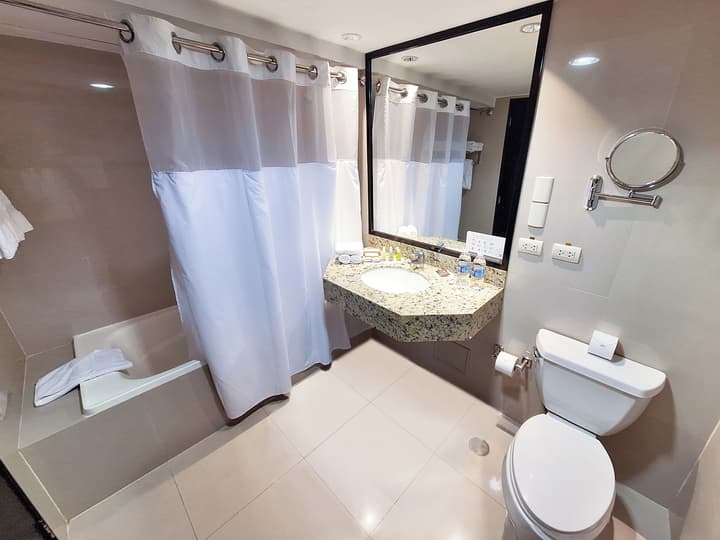 Radisson Hotel Decapolis Miraflores