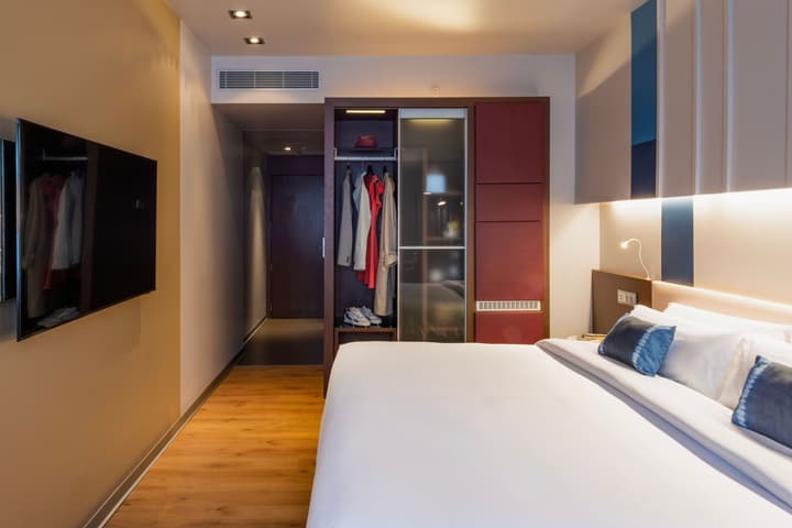 voco Madrid Retiro by IHG