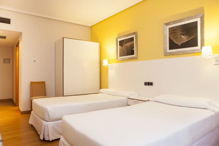 Hotel Sercotel Tres Luces