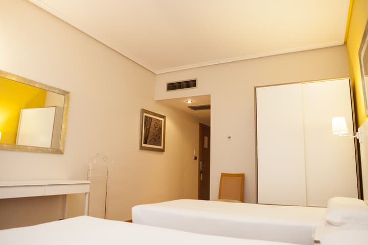 Hotel Sercotel Tres Luces