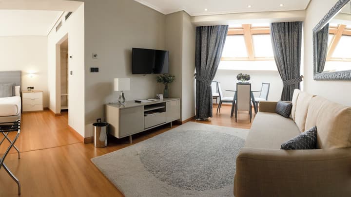 Hotel Sercotel Tres Luces
