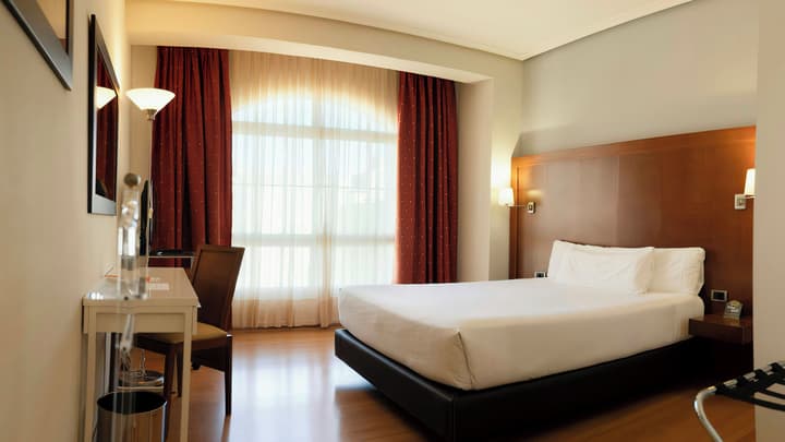 Hotel Sercotel Tres Luces