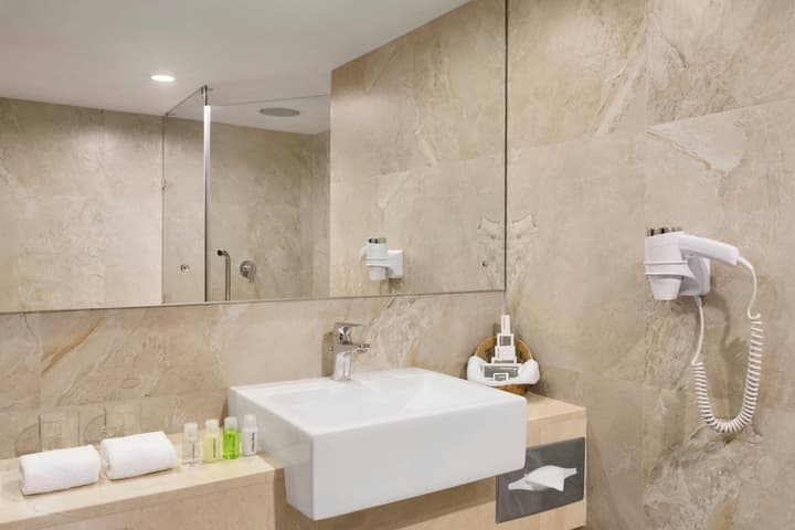 Ramada by Wyndham Colombo