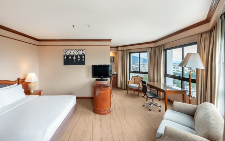 Centara Riverside Hotel Chiang Mai