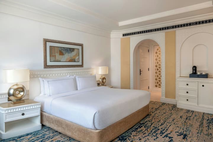 Al Habtoor Grand Resort, Autograph Collection®