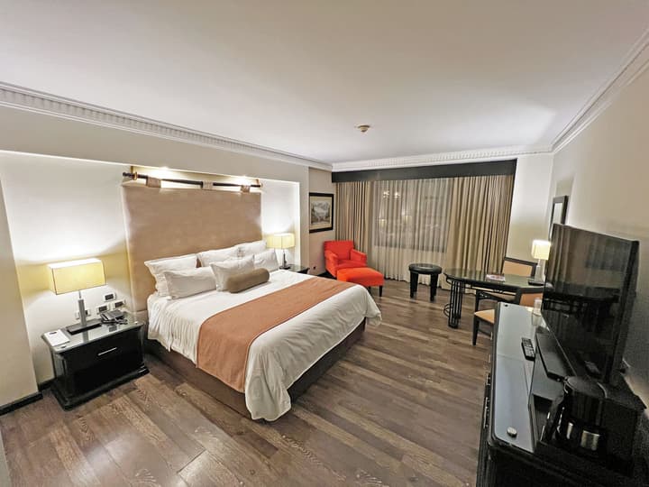 Tikal Futura Hotel & Convention Center