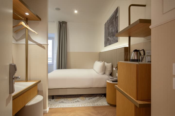 Cosmopolita Rome Colosseum, Tapestry Collection by Hilton