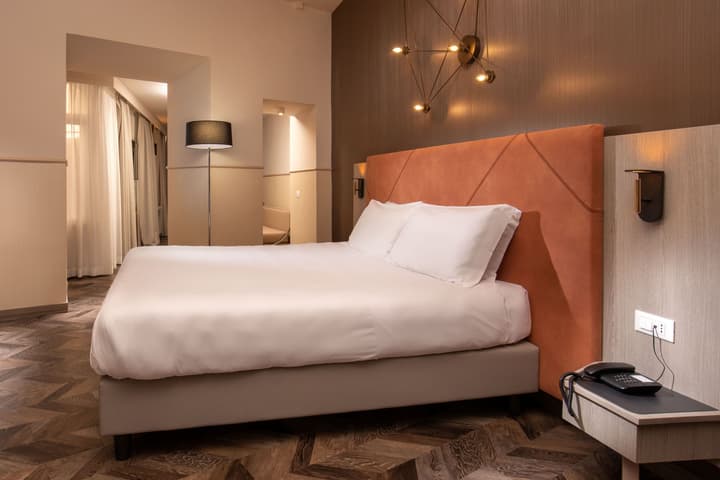 Cosmopolita Rome Colosseum, Tapestry Collection by Hilton