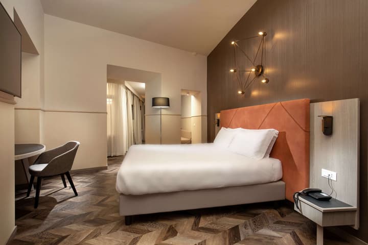 Cosmopolita Rome Colosseum, Tapestry Collection by Hilton