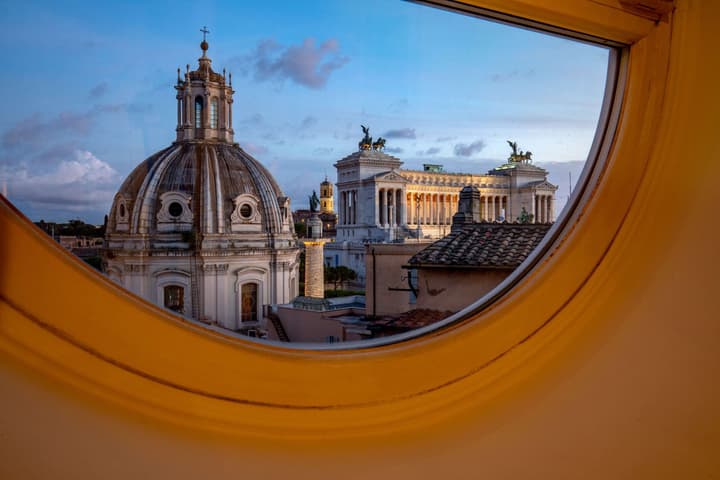 Cosmopolita Rome Colosseum, Tapestry Collection by Hilton