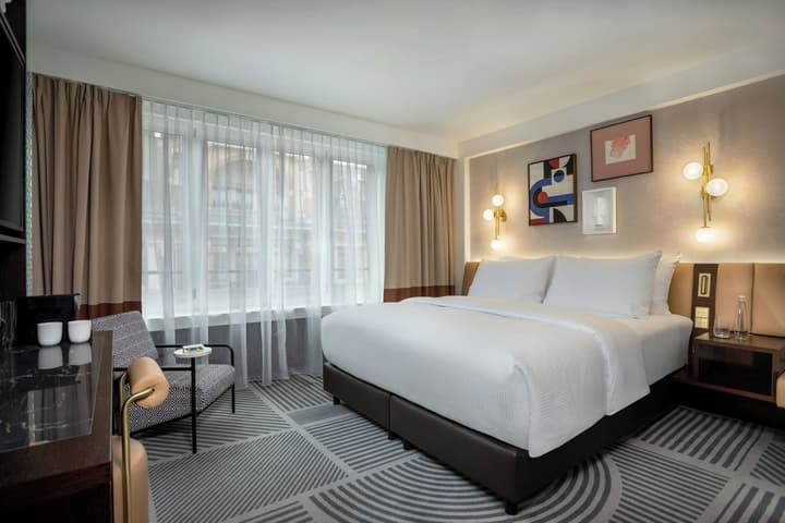 Neues Schloss Privat Hotel Zurich, Autograph Collection