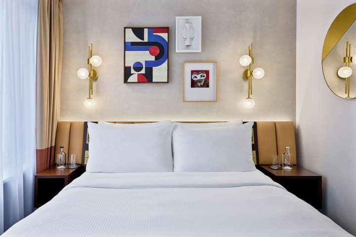 Neues Schloss Privat Hotel Zurich, Autograph Collection