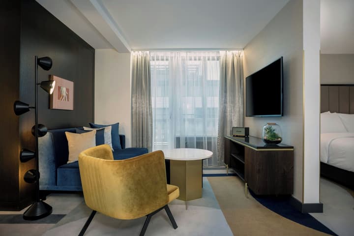 Neues Schloss Privat Hotel Zurich, Autograph Collection