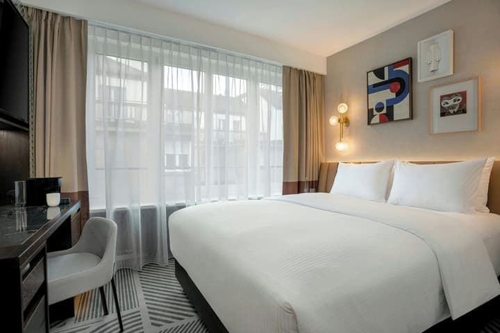 Neues Schloss Privat Hotel Zurich, Autograph Collection