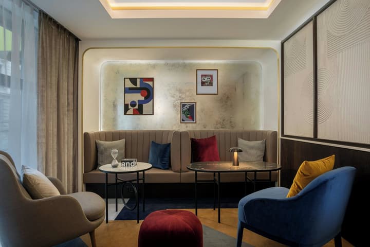 Neues Schloss Privat Hotel Zurich, Autograph Collection