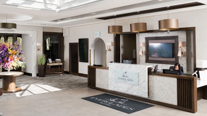 Everglades Hotel