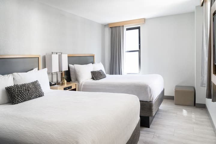 Hotel Saint Clair- Magnificent Mile