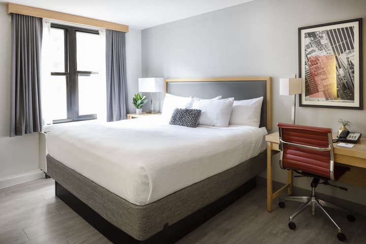 Hotel Saint Clair- Magnificent Mile