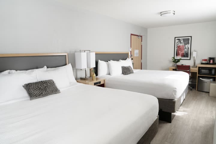 Hotel Saint Clair- Magnificent Mile