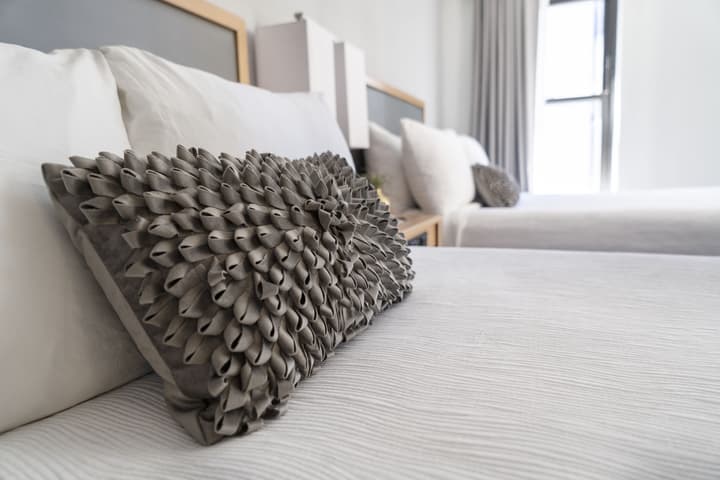 Hotel Saint Clair- Magnificent Mile