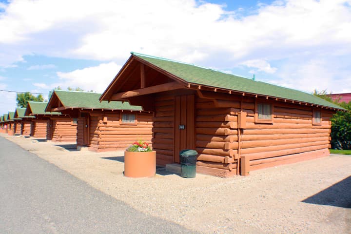 Buffalo Bill Village Cabins