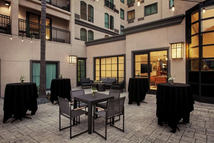 Courtyard by Marriott Pasadena/Old Town