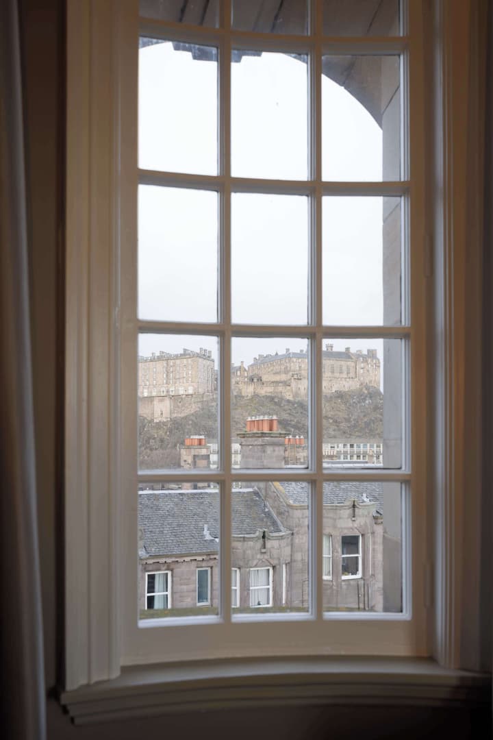 DoubleTree by Hilton Edinburgh City Centre