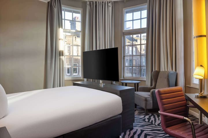 DoubleTree by Hilton Edinburgh City Centre