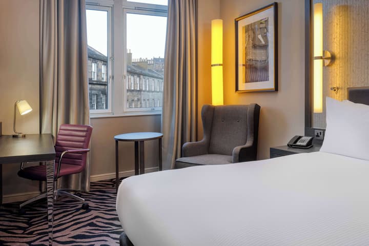 DoubleTree by Hilton Edinburgh City Centre