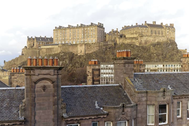 DoubleTree by Hilton Edinburgh City Centre