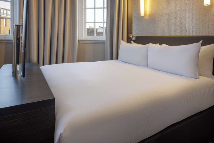 DoubleTree by Hilton Edinburgh City Centre