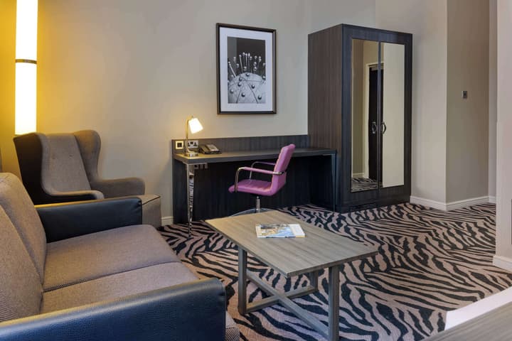 DoubleTree by Hilton Edinburgh City Centre