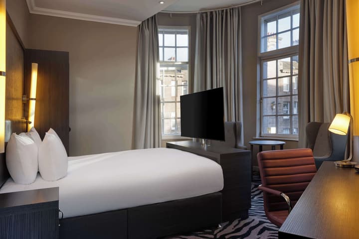 DoubleTree by Hilton Edinburgh City Centre