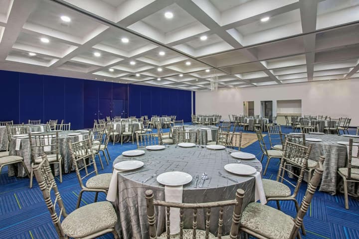 CHN Hotel Monterrey Centro, Trademark by Wyndham