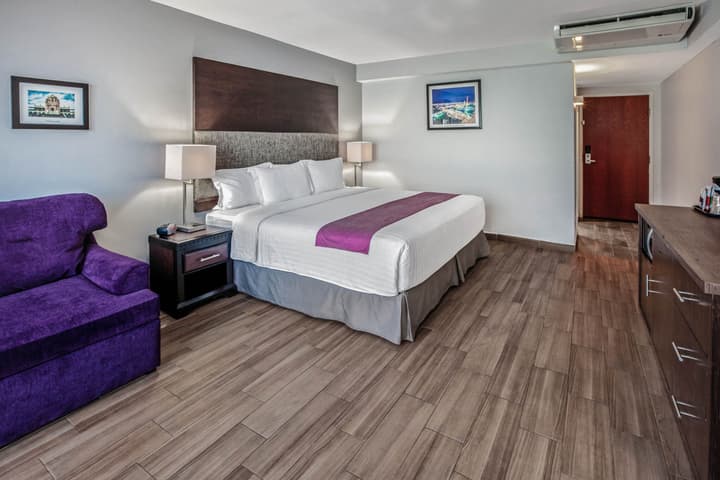 CHN Hotel Monterrey Centro, Trademark by Wyndham