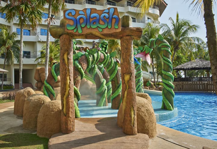 Swiss-Grand Beach Resort Kuantan
