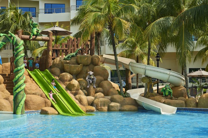 Swiss-Grand Beach Resort Kuantan