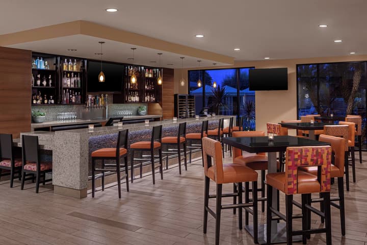 Delta Hotels by Marriott Anaheim Garden Grove