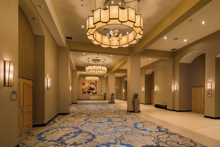 Delta Hotels by Marriott Anaheim Garden Grove