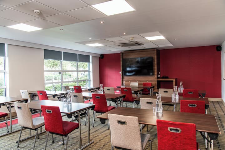 Holiday Inn Express Glasgow Airport by IHG