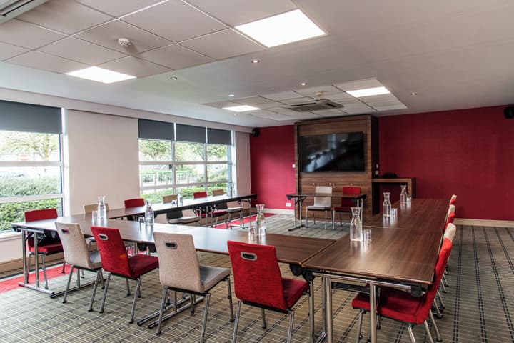 Holiday Inn Express Glasgow Airport by IHG