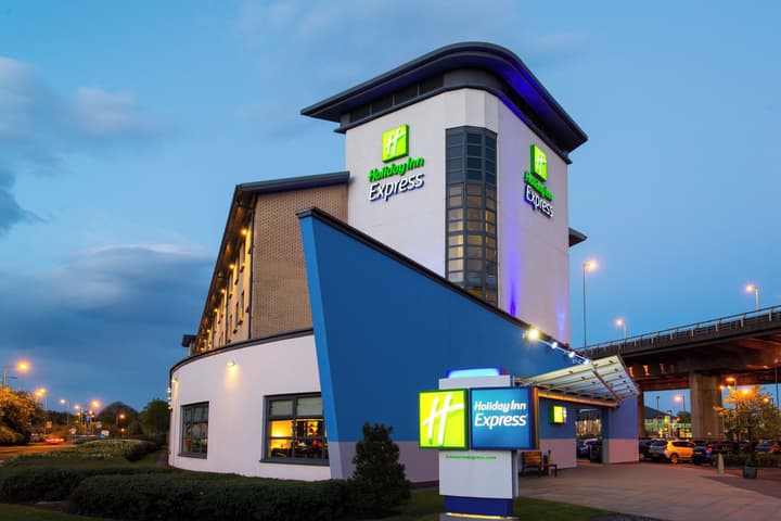 Holiday Inn Express Glasgow Airport by IHG