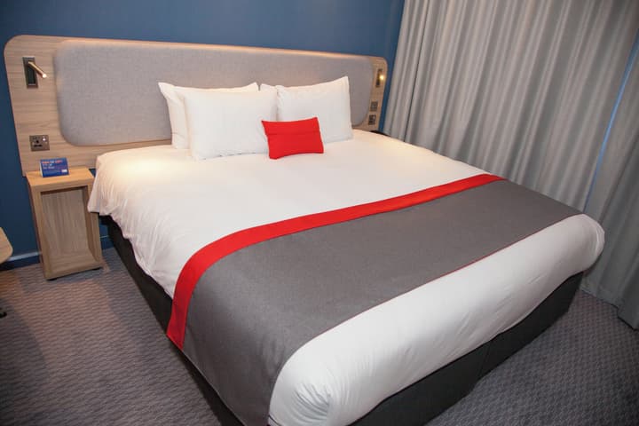 Holiday Inn Express Cardiff Bay by IHG
