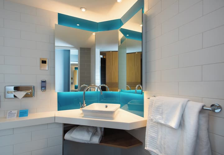 Holiday Inn Express Cardiff Bay by IHG