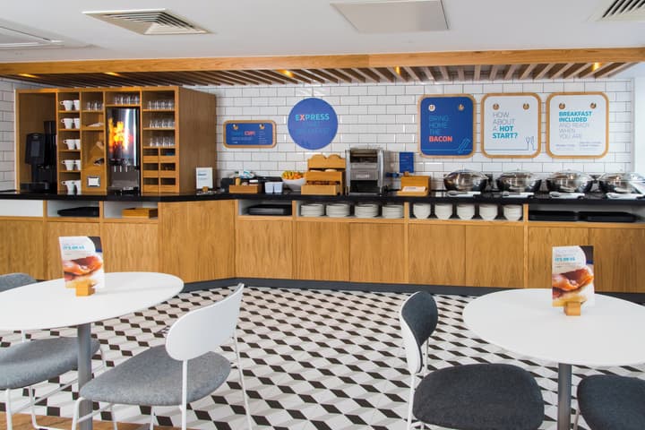 Holiday Inn Express Cardiff Bay by IHG